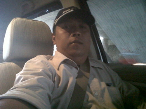 Aku ingin nama ku besar di mobil bukan di dealer