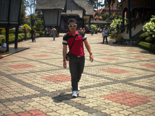 the_biznet's profile picture. 