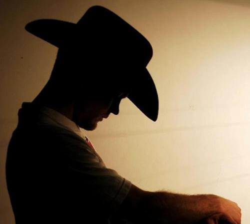 charkid3304's profile picture. Country music, cold drinks, good times and good company - (when I'm on): 

https://t.co/MKdqHrXZX2

PayPal: charkid3304@gmail.com