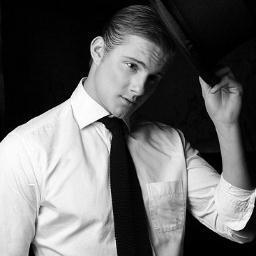 Career, brutal killer, monster, captor of @Glimmcr. I don't do nice. [Literate roleplay-single]