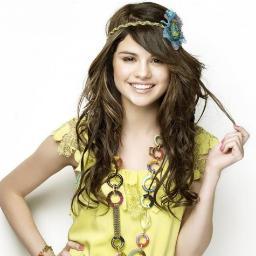 RebelledRoyalty's profile picture. The palace is more a prison than home. As much as I love my father, it's time to get out and start an adventure of my own. But, can I? #EvilDisney [RP|21+]