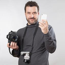 Berlin. CH/DE. Knipser. Papa. Garantiert jugendfrei und andere Lügen! Ich tu nicht weh, ich beiss nur.
