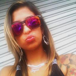 Sorria sempre para dar as pessoas q te aman o prazer de te ver sorrindo! Eas q te Invejam a certeza q vc é Feliz...