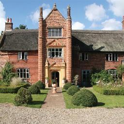 invitation2view's profile picture. Private tours of Historic houses and gardens open by appointment
especially for you.