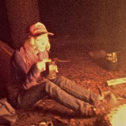 gimmedirt's profile picture. imma woman snail no time to talk.