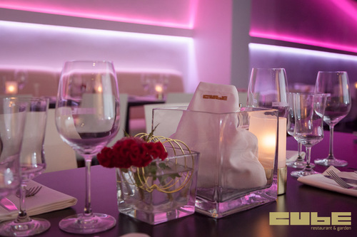 CUbE restaurant & garden ist das Restaurant in Sendling, München.
Auch für Events und Veranstaltungen mit dem 300qm Garten eine echte Perle.