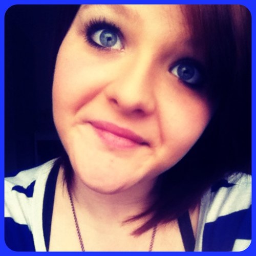 I am a fun , loving person. I love to talk, sing and read:3 i am madly in love with my amazing boyfriend:3 And i want to be a hairstylist and i work at shoppers
