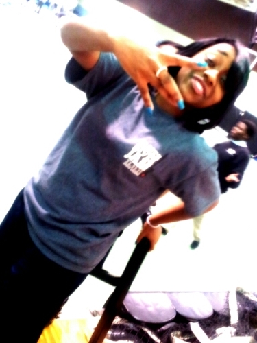 Follow My Ace @LoveCoca_ , Bestfriend @gothat_lazylove . Love them and the other few i f'ck with . #Single , coot :* so follow me on this . :)