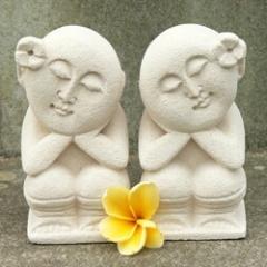 ブログ「こぼ★ぶろ(cobouzBlog)REMIX」の別館として、ネットの時事・芸能・音楽系ネタを中心に毒舌を交えながらぼちぼちつぶやいてます。勧誘業者以外は原則相互フォローします。