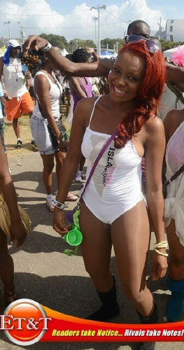 Yrral's mummy♥ Living life to the fullest. Huge heart , greatest personality ever once you get to know me... Music is Vital and that's the truth!