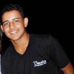 Vei , sou um cara bem rilex de boa com todo  mundo, gosto de comunicação, e o restante você descobre , beleza?! segue :)