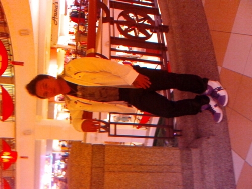 013353's profile picture. 