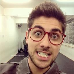 É adolescente? Então me segue! Aqui você irá se identificar com tudo - De retweet e favorite as frases que gostarem.