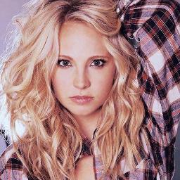 [RP +18] Lost sister of Jos & Bekah Petrova. Dancer from Las Vegas, feels attracted to dark magic. Doesn't practice anything anymore b/c she lost control once.