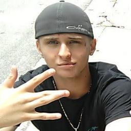 Não viva para que a sua presença seja notada, mas para que a sua falta seja sentida...
http://t.co/9QaExxzvVK
