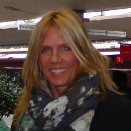 I’m about beauty on the inside and outside that lasts thanks to fitness for face and body, age–defying nutrition and other tips to look & feel 10 yrs younger.
