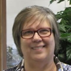 Dallas Budden has been teaching for 20 years and 15 of those years have been online. The last 8 years she has moved to the design area of education.