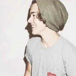 Let's go crazy crazy crazy till we see the sun! I'm a Italian Directioner! ∞ 1D And I love Panda!