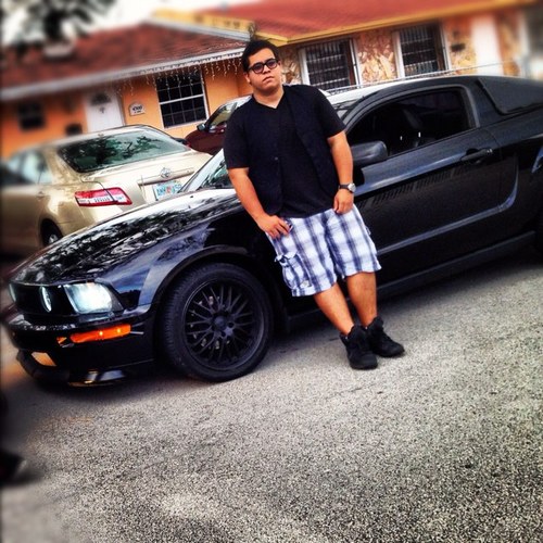 I love mustangs and enjoying life :) get to know me