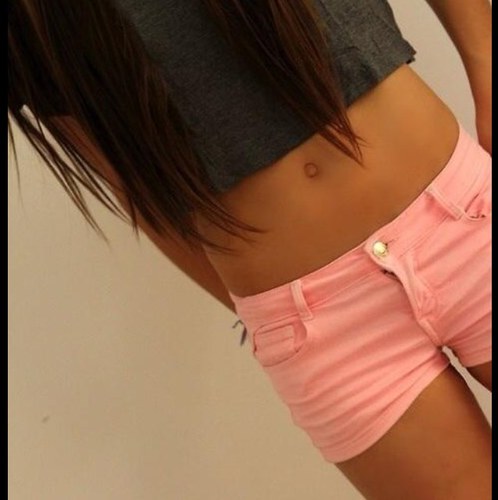 FitnessFreak_2's profile picture. Im not sure about you, but im getting sexy for summer:) 
 5'4 SW:165 CW:154 GW1:150 GW2:140 GW3:130 UGW:130