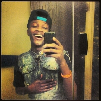 @HeTwEAT_ISCREAM dats my lil shitty baby go follow her asap
