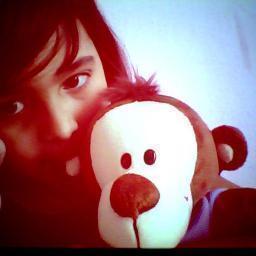 Sou uma menina alegre posso nãao ser a melhoor menina do mundo mais eu sou eu e ninguem vai me mudar (: