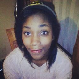 hey im nice(sometimes) and i follow back(most of the time) i love music, books,(all the time!) and 
people..sometimes. totally #teamedward!
IG gennievve_
