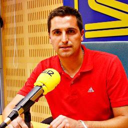 Periodista de la Cadena SER. Redactor de Radio Valencia e inalámbrico en el Carrusel Deportivo.