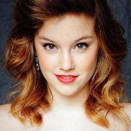 Oque vocês chamam de vida eu chamo de Alice Wegmann ♥