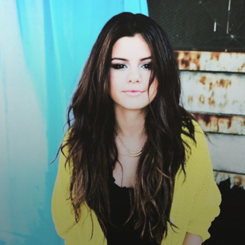my biggest dream is to meet my role model, my inspiration, Selena Marie Gomez.