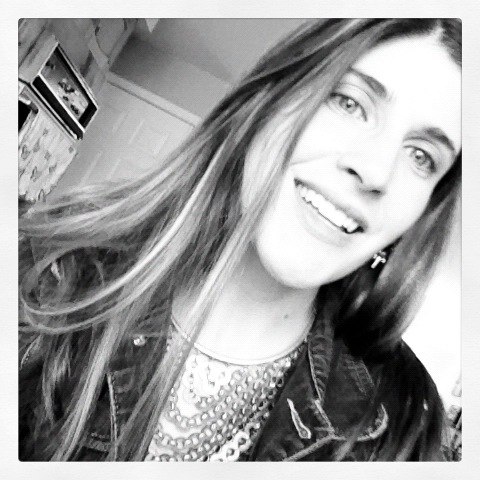 thenakedmommakt's profile picture. Author, yoga instructor and momma of four wild & beautiful dreamers. Adores tea, wine & dance parties. Catch up with her at http://t.co/1oQn0Ja8.