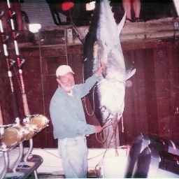 Capt. Bob has been in the fishing business for 65 yrs. Sportfishing, Commercial fishing, manufacturing. Our products are designed to be rugged and dependable.