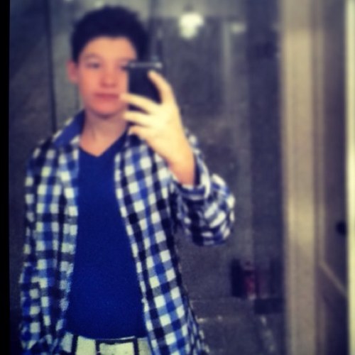 Daar is de follow knop. zie je hem? druk er dan op ;)// volg ook @BlauwJoost// 15 jaartjes// 4 havo