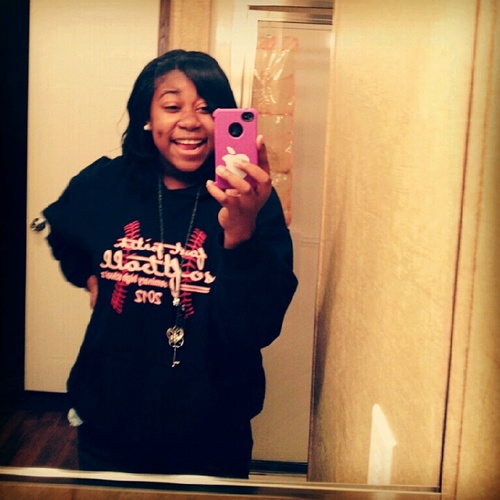 _BeatifulIAm_'s profile picture. #Single A'f #Cutie! Yep I been hurt by a couple niggas thats y ii wake up say my prayers and be like FUCK A NIGGA! But ii keep shit 3hunna! So FOLLOW ME