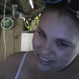 hum adoro mt meus amigos sou mt amiga de quem gosta de mim ...........pode fala de mim avontad na boca dos recalcados eu viro CELEBRIDADE:D