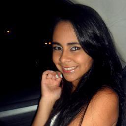 pensa numa pessoa ciumenta tipo mt ciumenta, dramática, às vezes chata, teimosa, difícil de entender, feliz e infeliz. pensou? então, essa sou eu (: