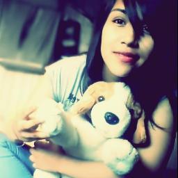 Hola(: Bueno, me encanta escuchar musica Tengo 15 Años y Soy de Signo Escorpio Si quieres Agregarme en FB Tienes Mi  face por Hay Buscalo akjshkasj ;$ Adios *-*