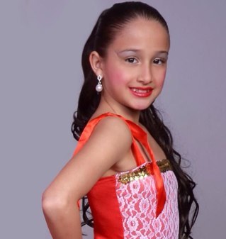 Soy un fan de nicole!(: i love u