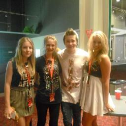 wahoo i met reece mastin bbys! best valentines day ever!