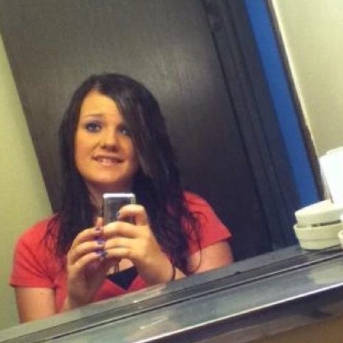 tarynleewest's profile picture. SENIOR!! Austin is the boyfriend 2/18/15