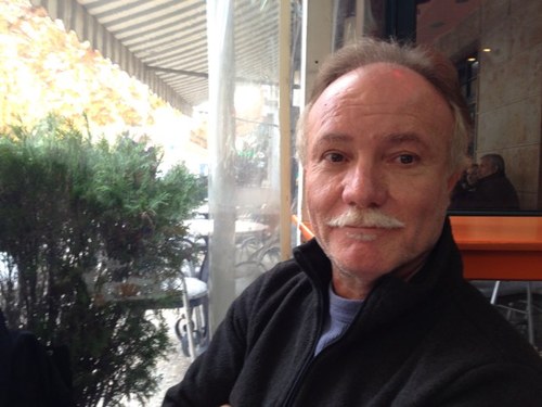 avi_louis's profile picture. 