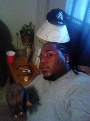 Follow me im ko im 100%% dont hold nun in so u say sum silly ill slap yo sss