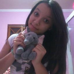 Irritante, chata, carinhosa, palmeirense, ciumenta, amorosa e Directioner... Prazer !!!