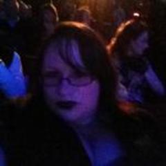 SuziAngel's profile picture. Crazy cat lady.