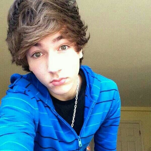 EdgeZimmer's profile picture. I love EP, 1D, Janoskians, Austin Mahone, Ariana Grande,  Justin Bieber, Ed Sheeran, Cher Lloyd, and moreee ♡