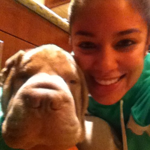 reallydaniella's profile picture. 