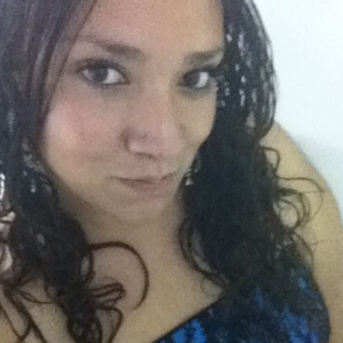io me considero una chica super buena onda,me encanta ir a fiestas...y salir con mis amigos..