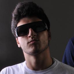 O tempo passa, você aprende, oque antes era certo e bonito, hoje não vale nada tão indiferente ♫♪ Mude teus conceitos de vida! Pra melhor, procurando evoluir!