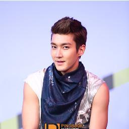 ผมซีวอนครับ ผมหื่น ผมทะลึ่ง ผมเฟนลี่ ผมฟลอมาคุยกับผมได้^_^ ยินดีที่ได้รู้จักครับ  #kumafam