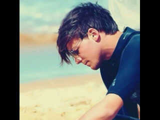 Iouis_Tonlimsom's profile picture. 1/5 of One Direction :) Live life for the moment because everything else is uncertain!    We would be nowhere without our incredible fans, we owe it all to you.
